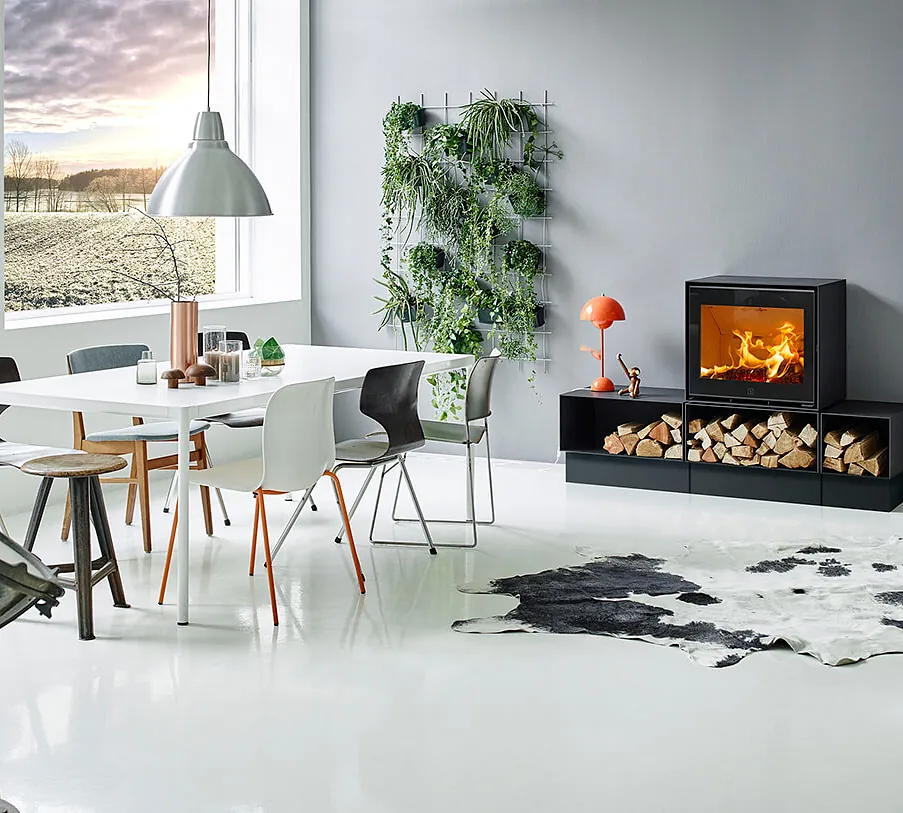 CONTEMPORARY WOOD STOVE