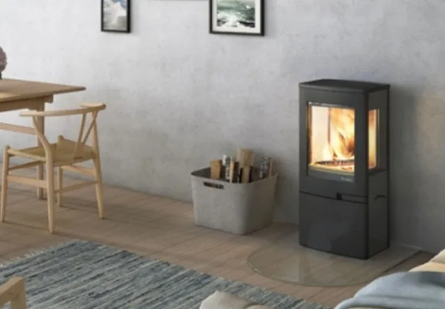 CONTEMPORARY WOOD STOVE